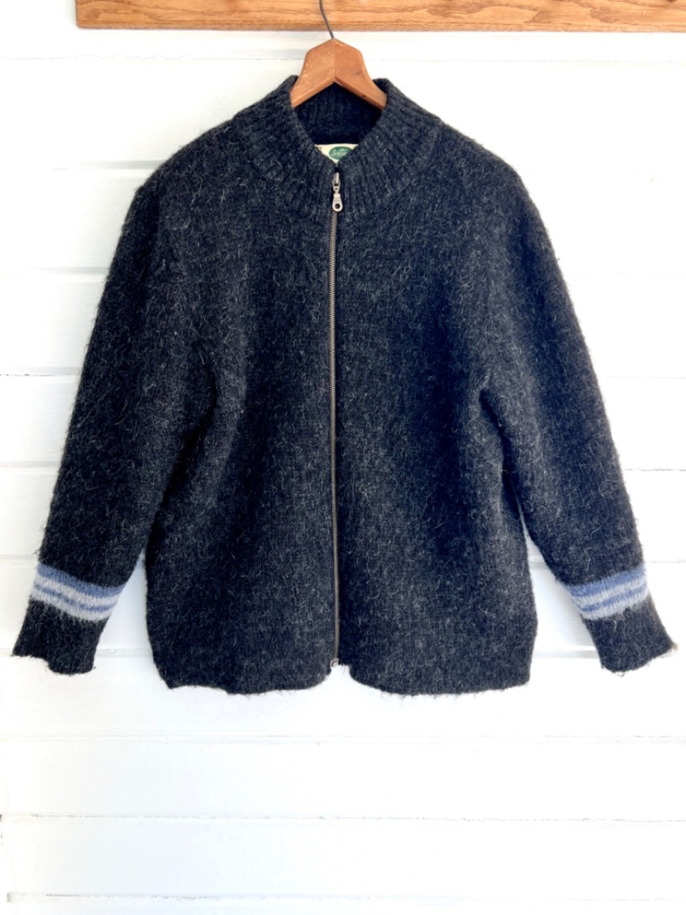 Vintage ICEWEAR Zip Cardigan Shaggy Wool Made in Iceland Charcoal Gray - L